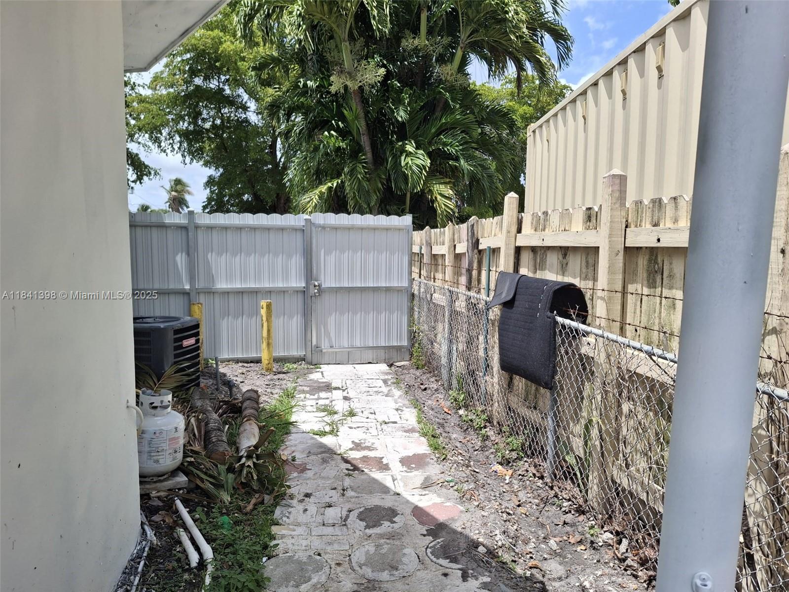 551 W 65th Dr, Hialeah, Florida image 11