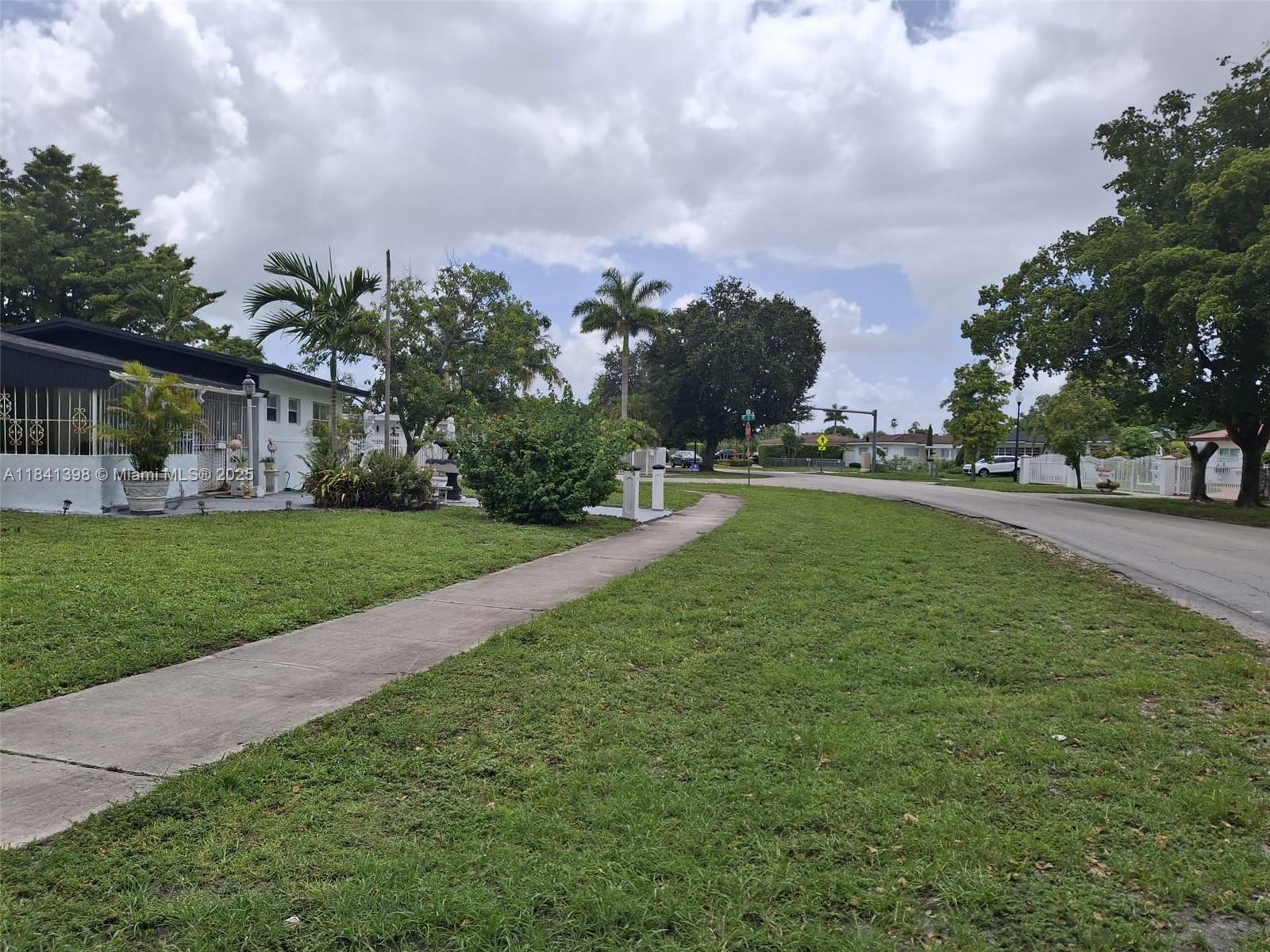551 W 65th Dr, Hialeah, Florida image 7