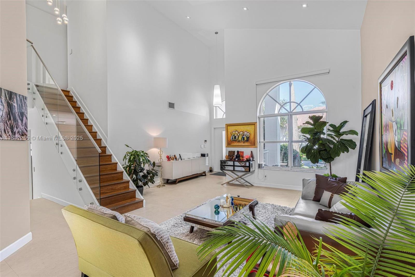 5805 NW 108th Pl, Doral, Florida image 10