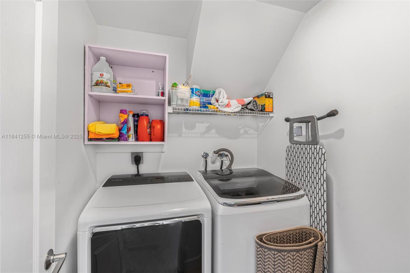 5805 NW 108th Pl, Doral, Florida image 30