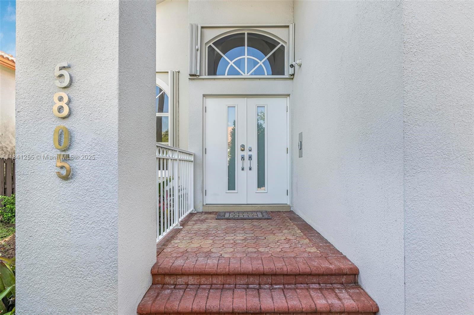 5805 NW 108th Pl, Doral, Florida image 5