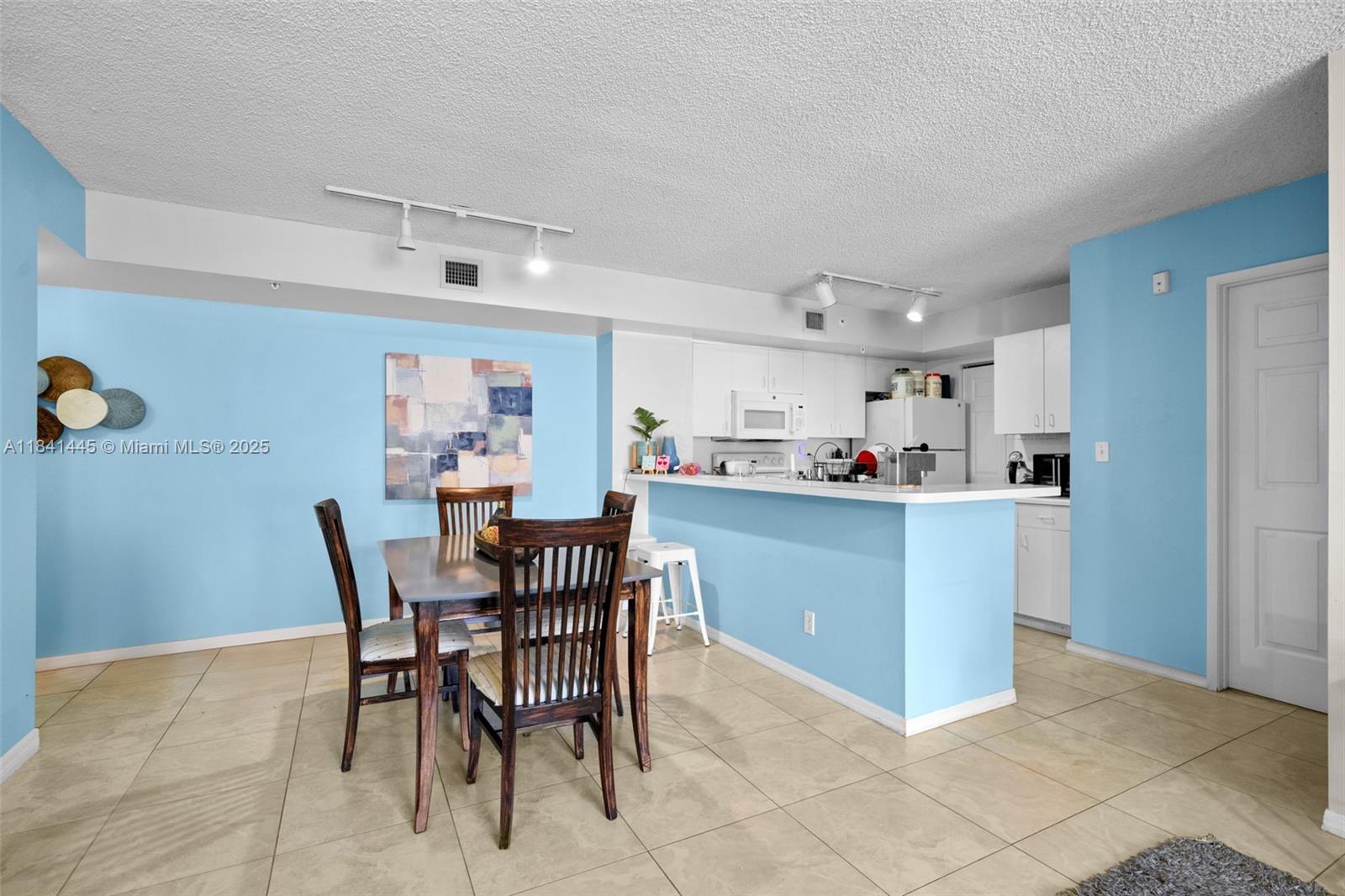 Property photo # 4
