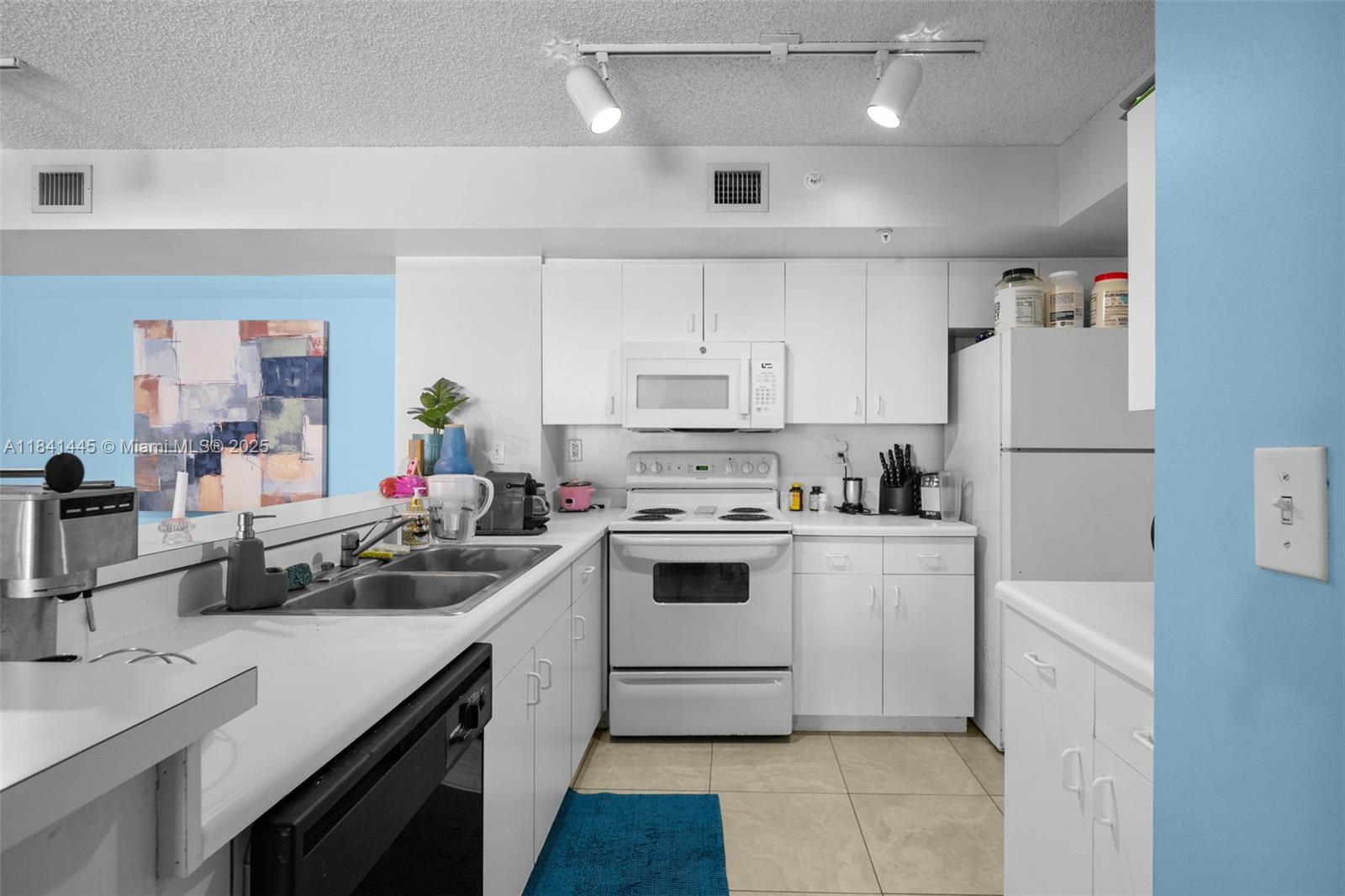 Property photo # 9