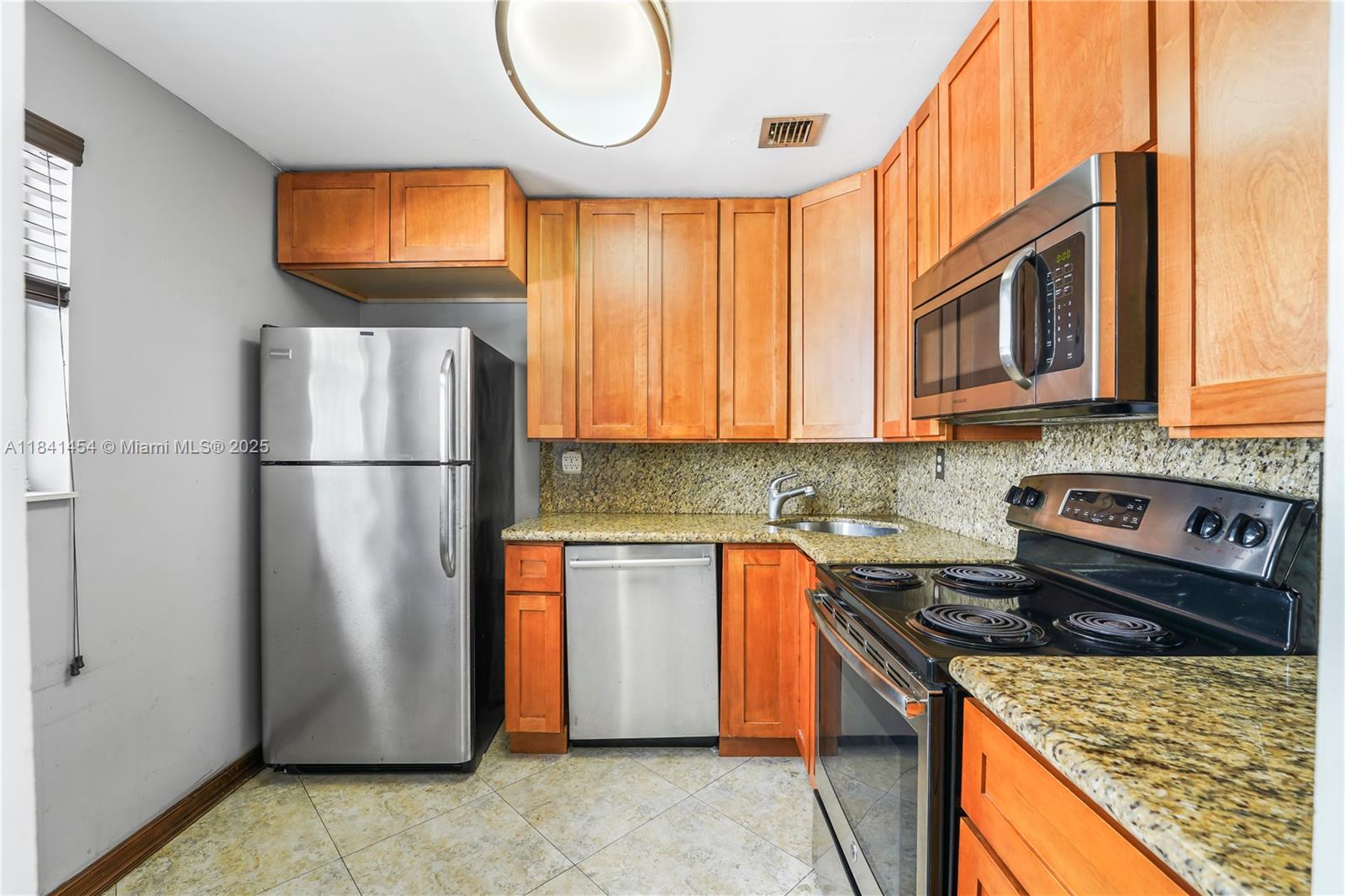 Property photo # 0