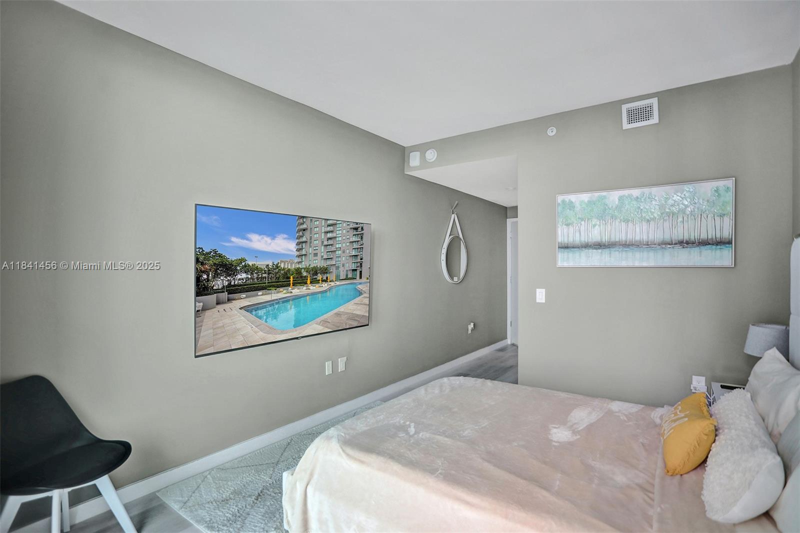Property photo # 4