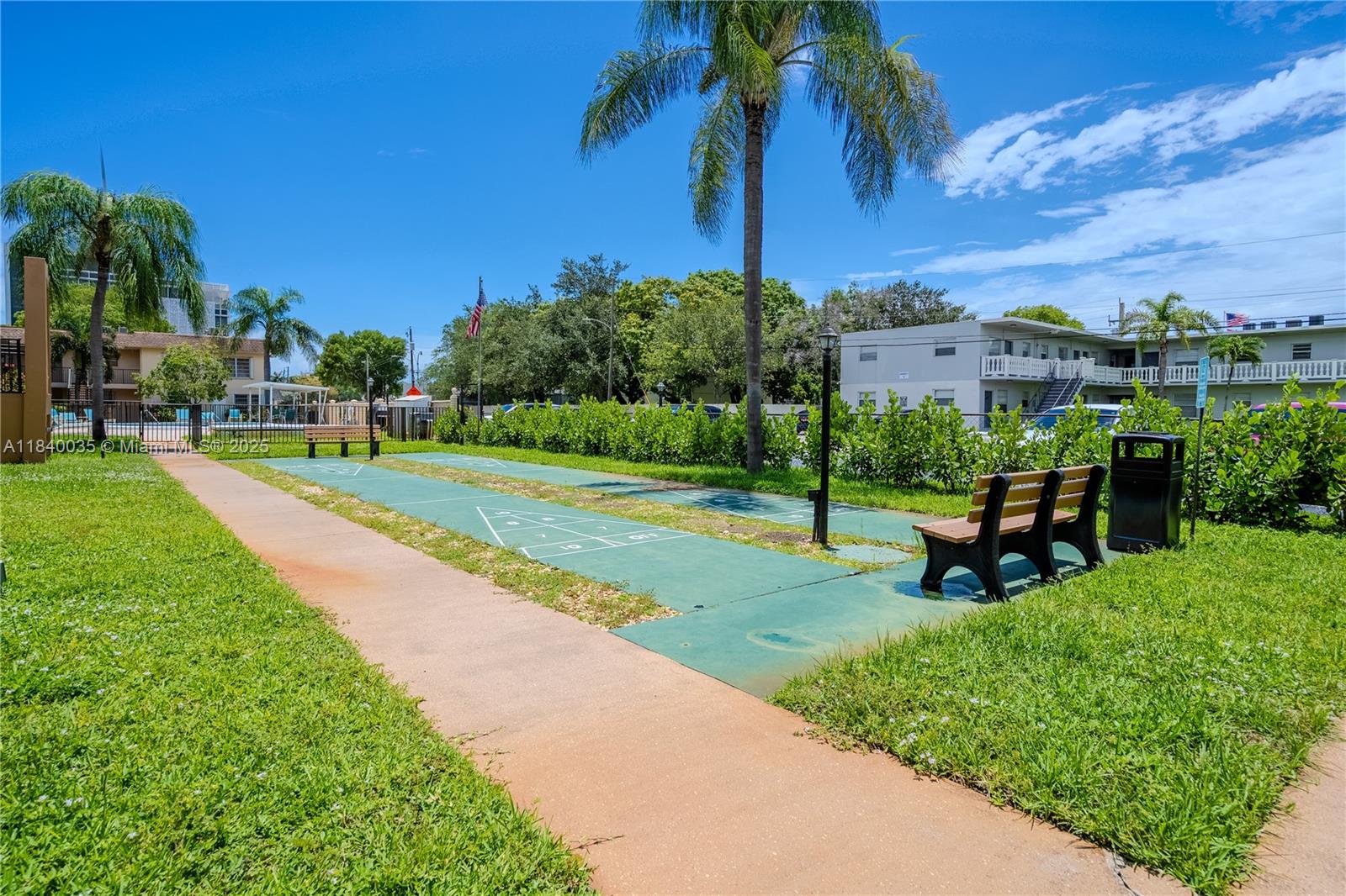 421 NE 1st St #101, Hallandale Beach, Florida image 43