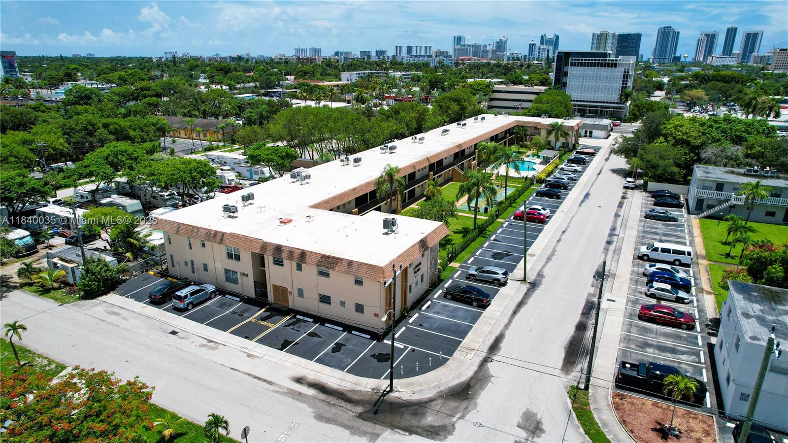 421 NE 1st St #101, Hallandale Beach, Florida image 49