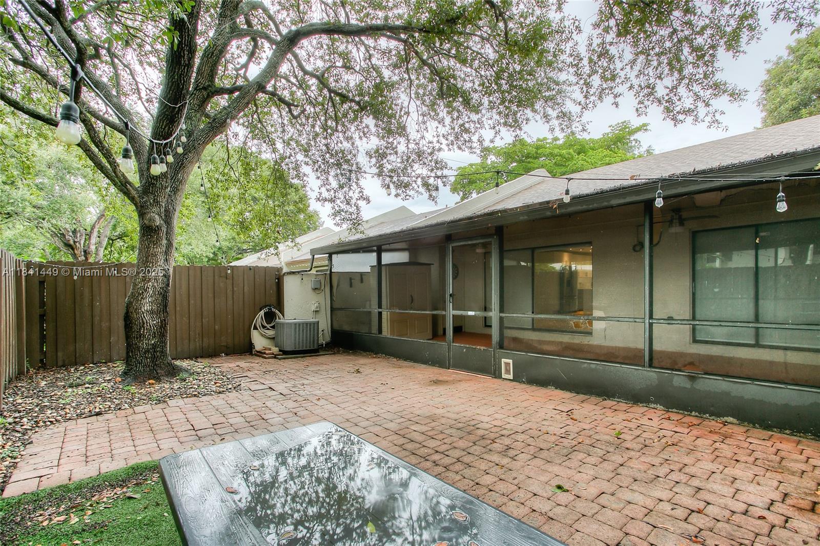 9820 NW 15th Ct, Pembroke Pines, Florida image 13
