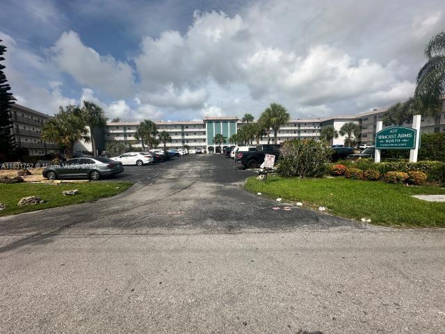 4311 Crystal Lake Dr #110, Deerfield Beach, Florida image 3