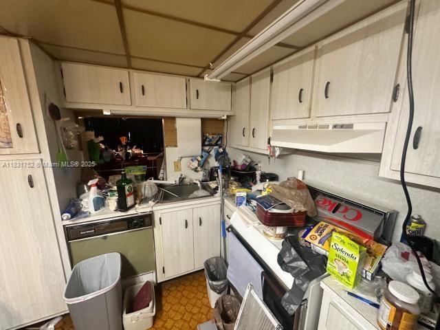 4311 Crystal Lake Dr #110, Deerfield Beach, Florida image 6