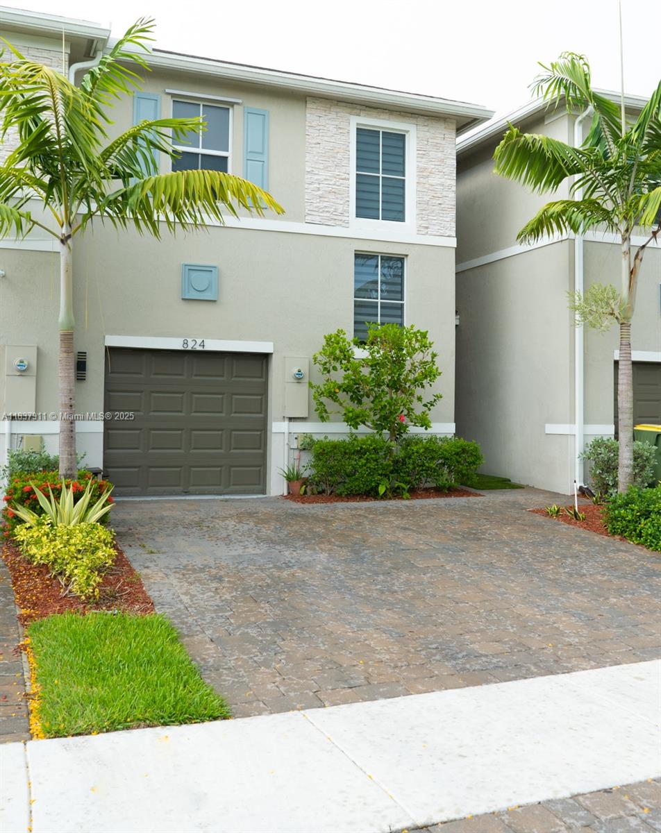 824 SE 18th St, Homestead, Florida image 1