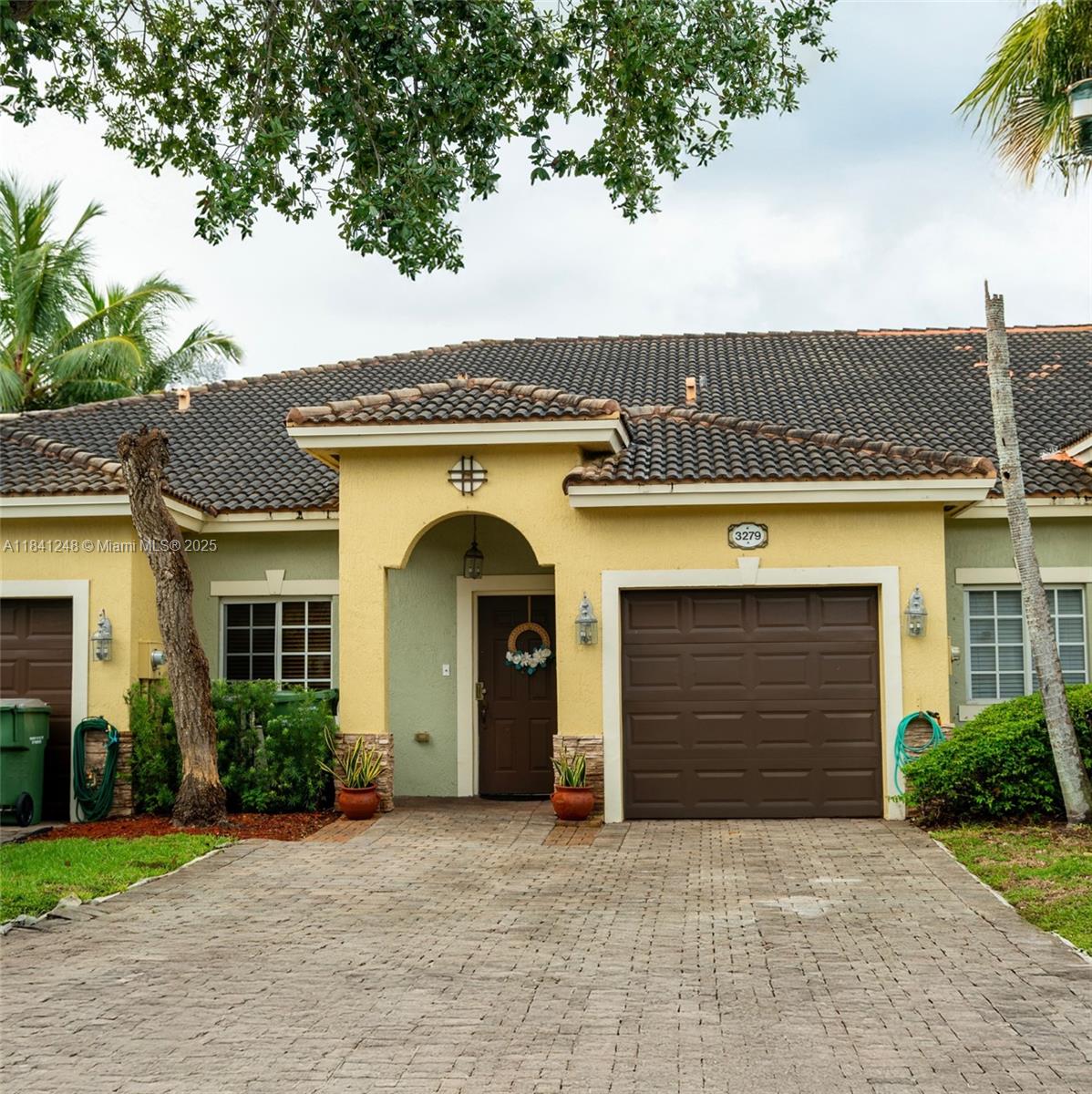 3279 NE 11th Dr, Homestead, Florida image 1