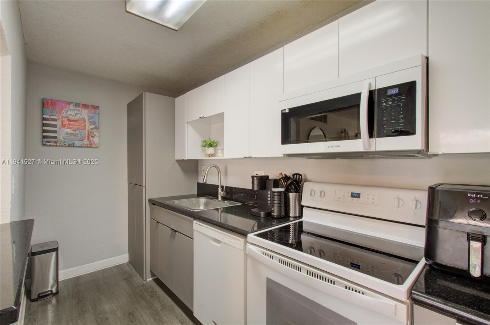 Property photo # 8