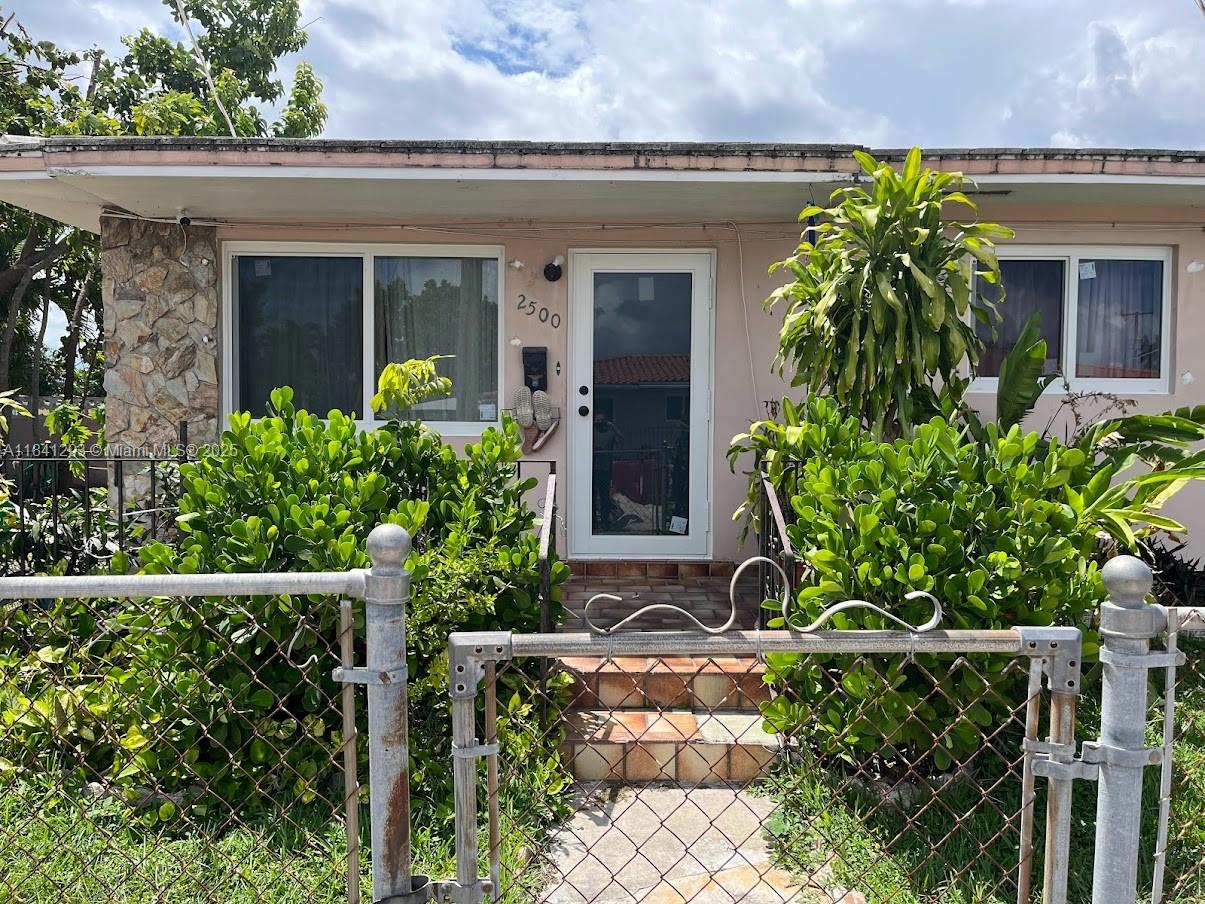 3100 SW 25th St, Miami, Florida image 2