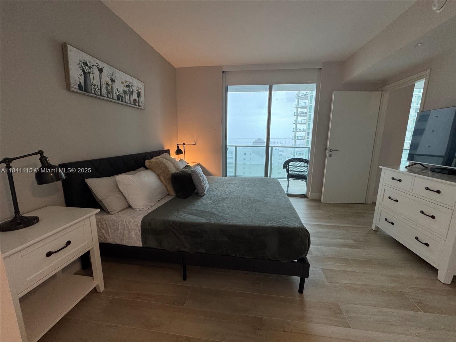 1300 Brickell Bay Dr #1808, Miami, Florida image 8