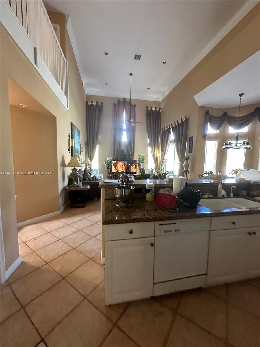 16707 NW 20th St, Pembroke Pines, Florida image 6
