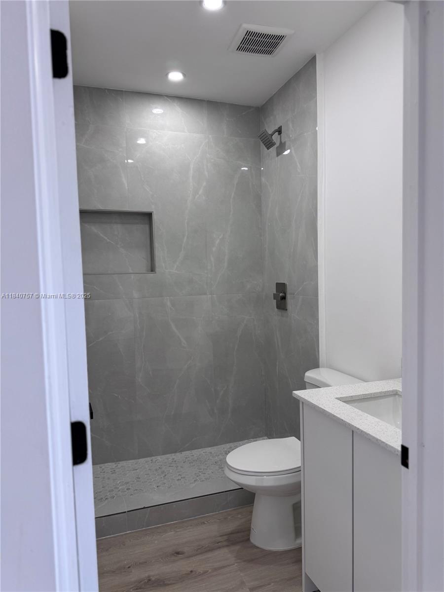 950 79th Ter, Miami Beach, Florida image 6