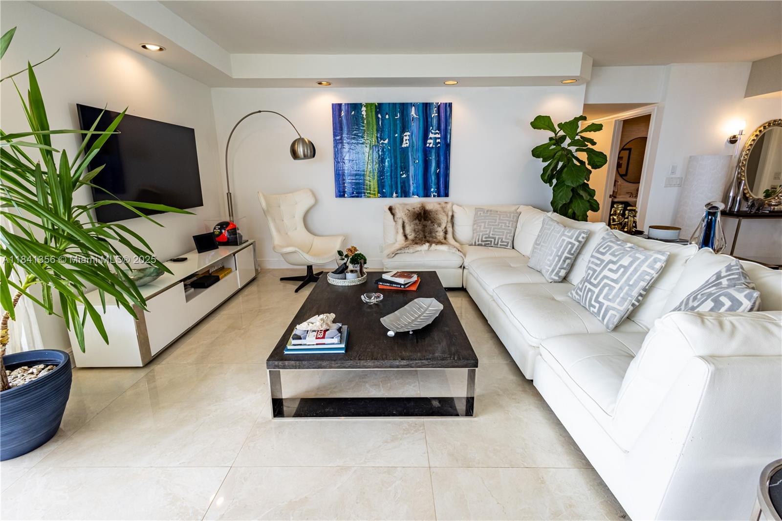 19707 Turnberry Way #18J, Aventura, Florida image 14