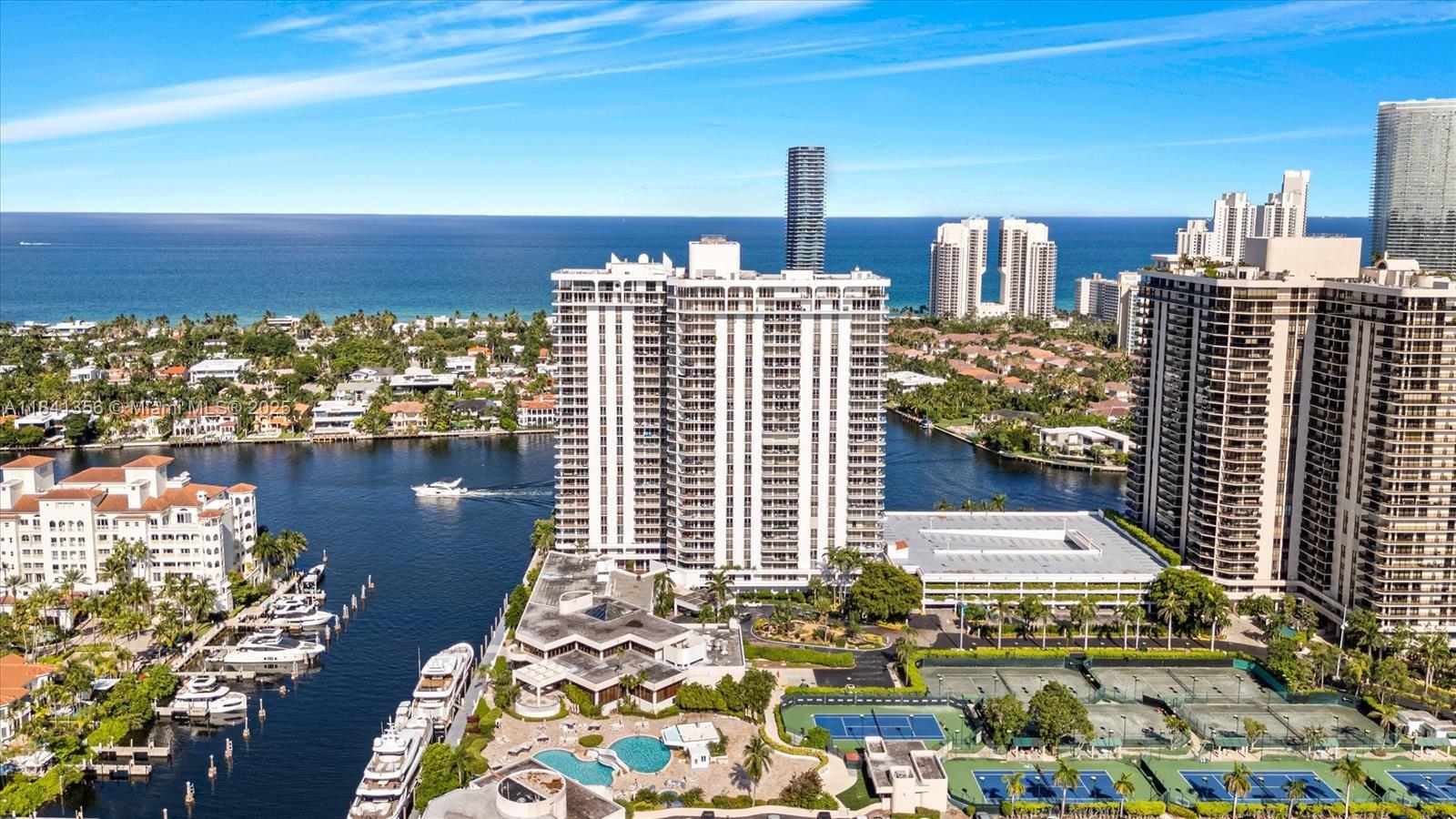 19707 Turnberry Way #18J, Aventura, Florida image 38