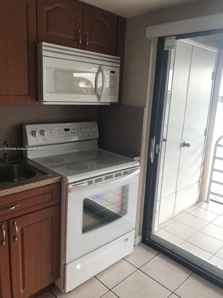 2730 W 60th St #66, Hialeah, Florida image 4