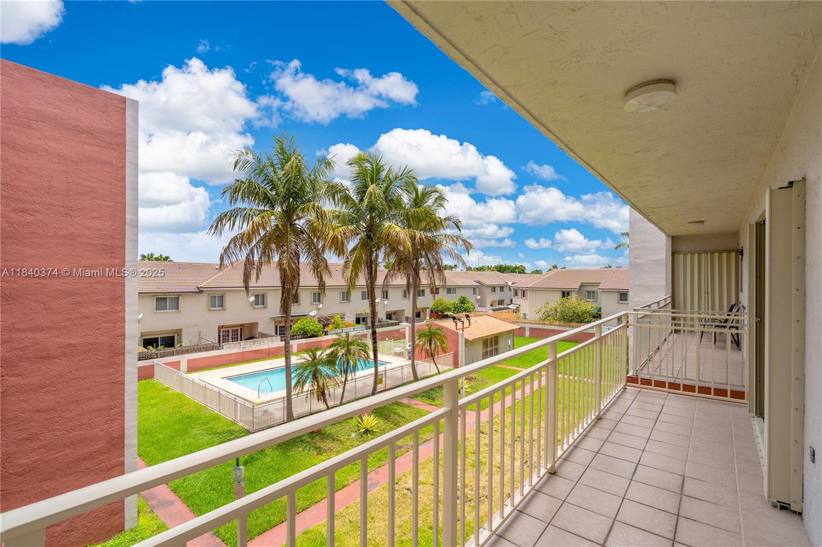 8425 NW 8th St #304, Miami, Florida image 12