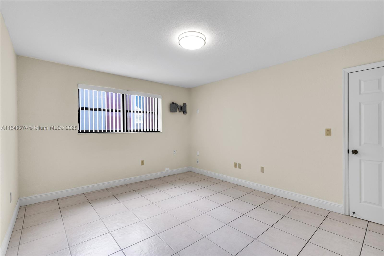 8425 NW 8th St #304, Miami, Florida image 20