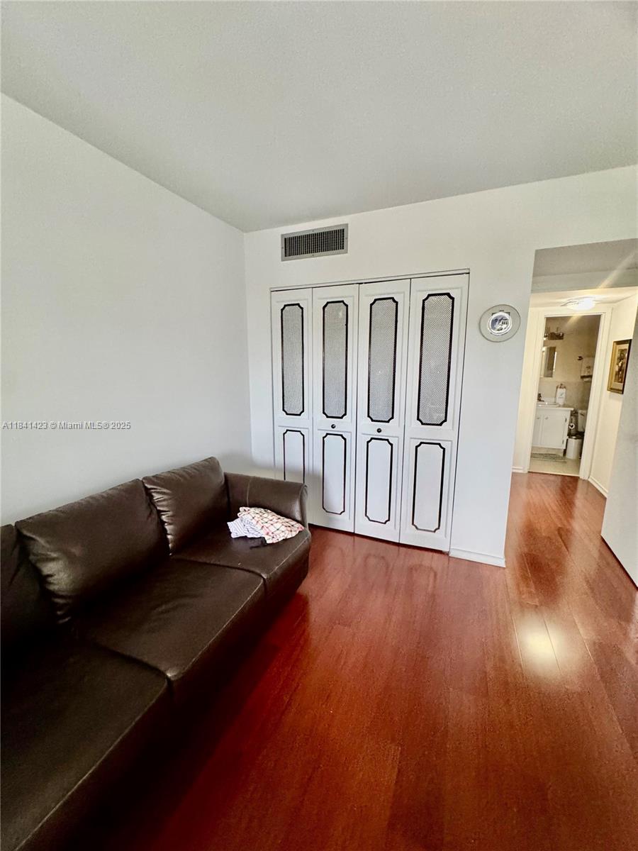 Residential, Aventura, Florida image 16
