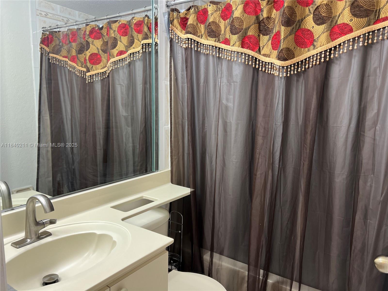 17425 NW 75th Pl #105, Hialeah, Florida image 5