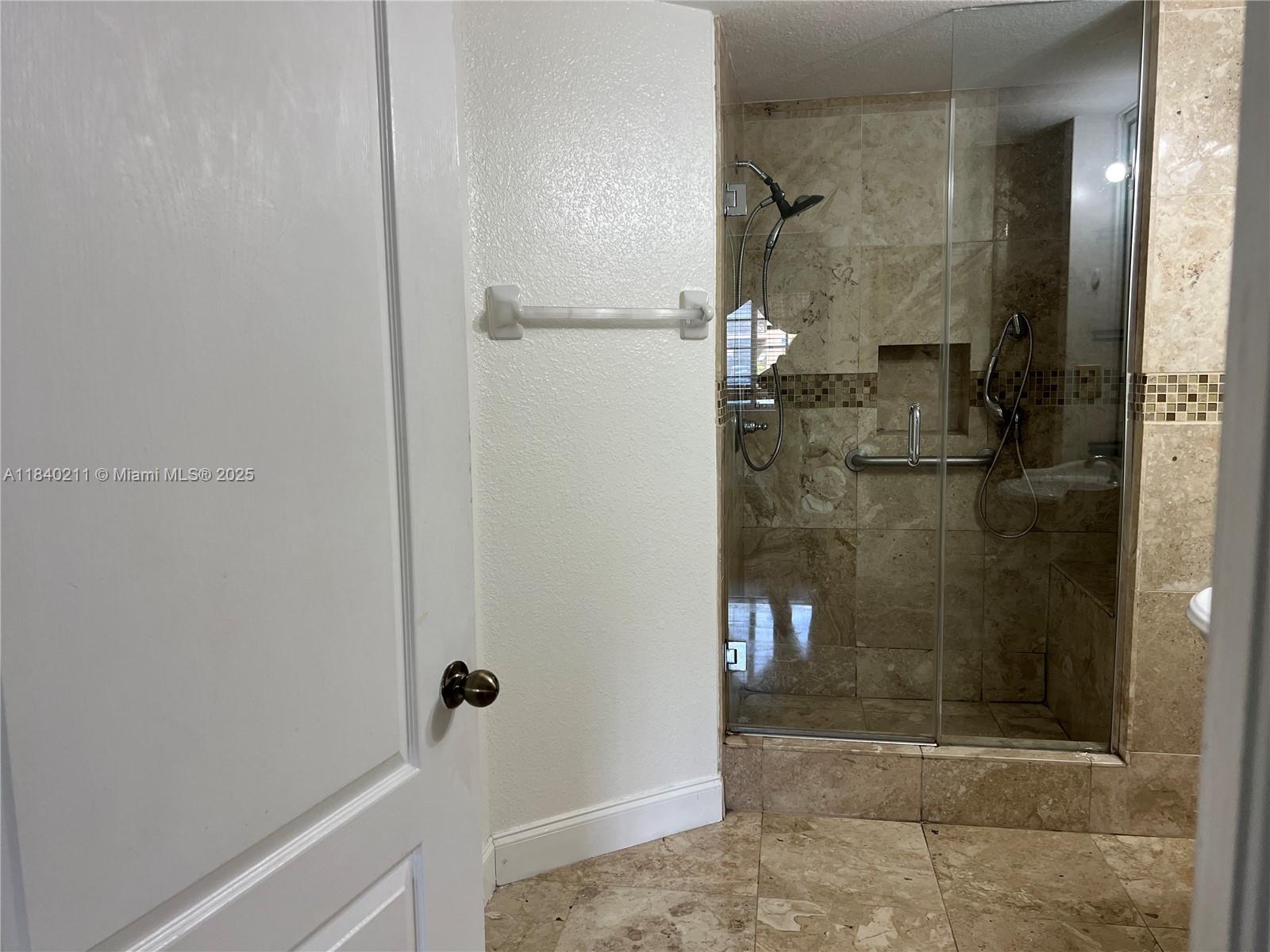 17425 NW 75th Pl #105, Hialeah, Florida image 7