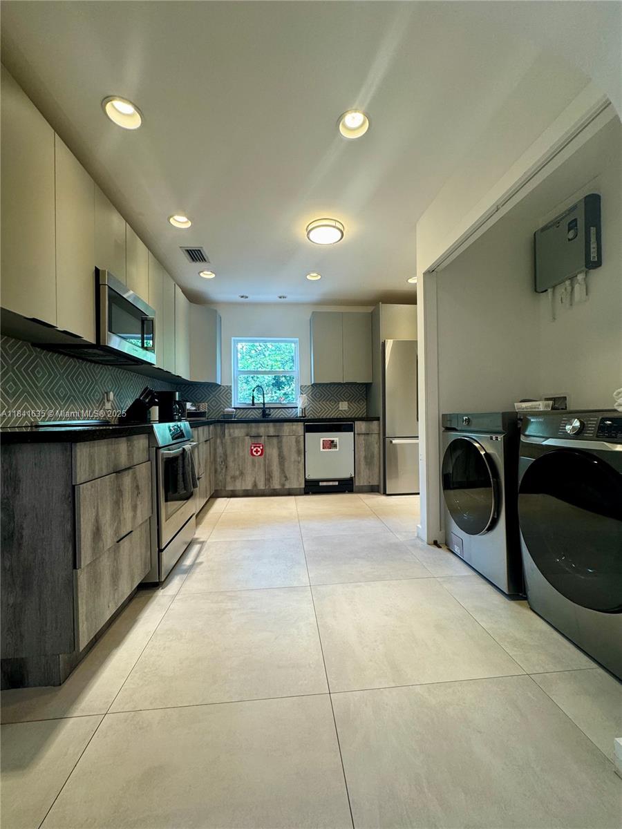 Property photo # 9