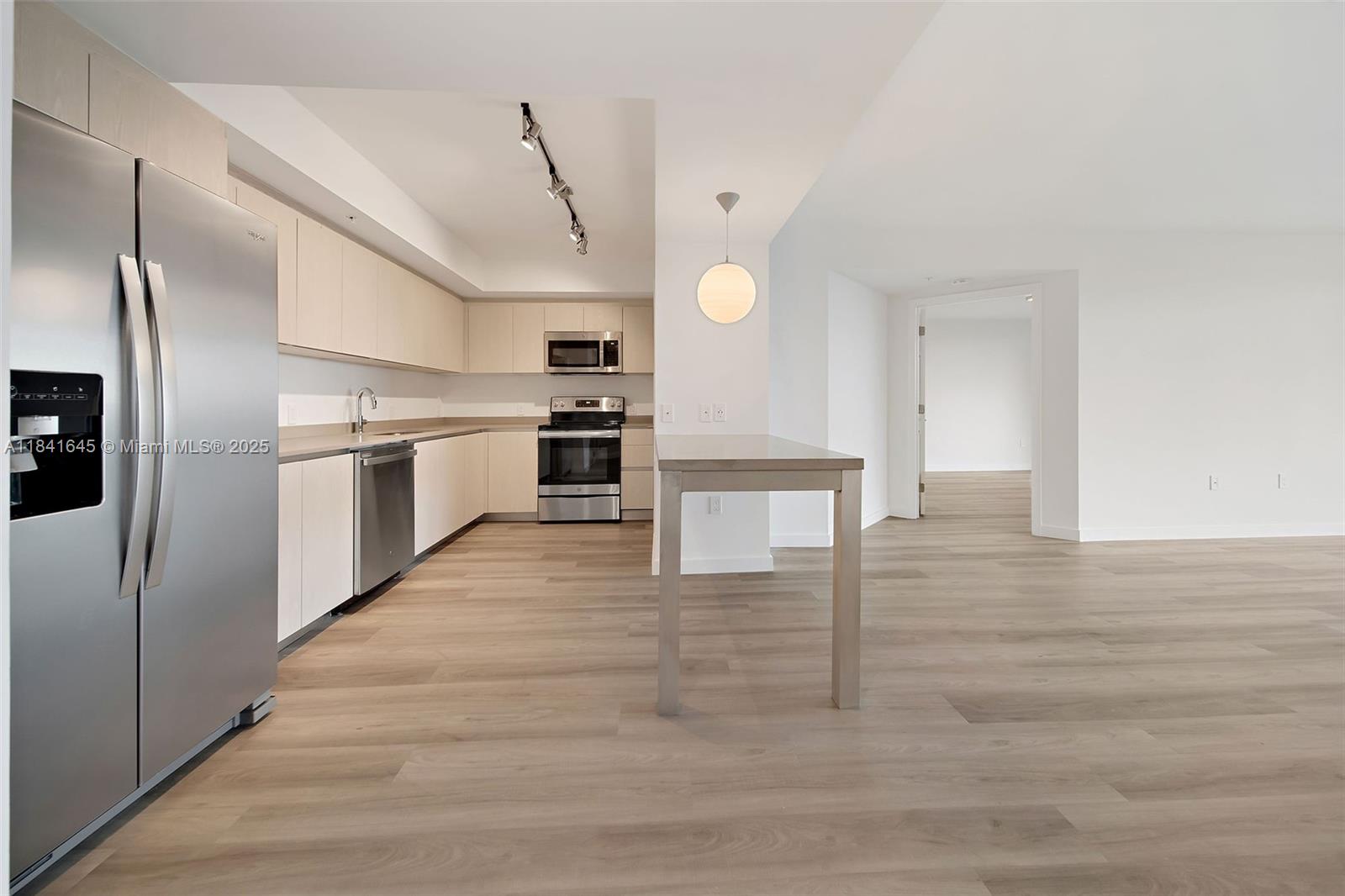 Property photo # 6