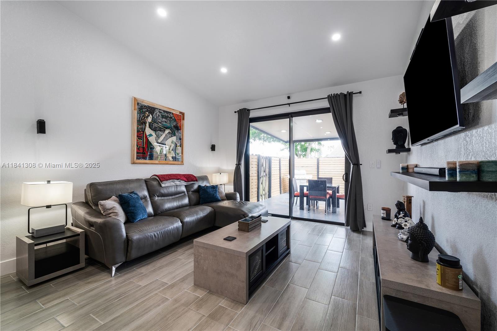 Property photo # 0