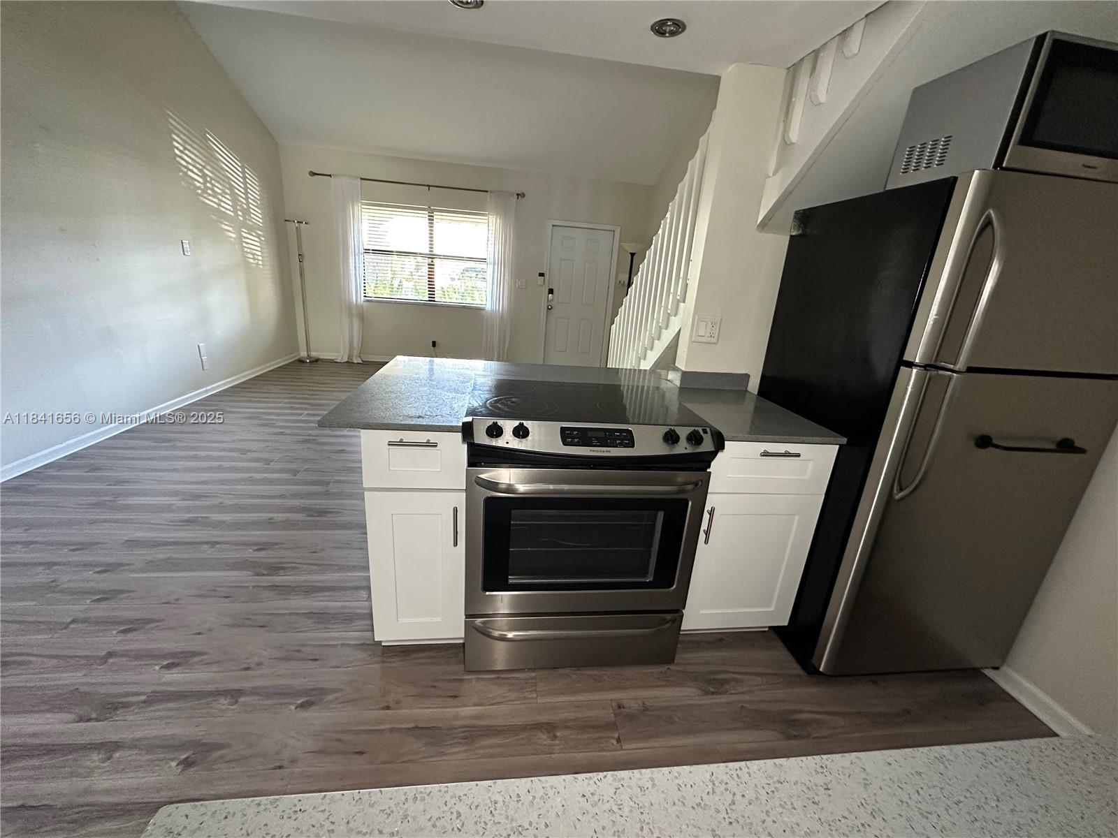 Property photo # 9