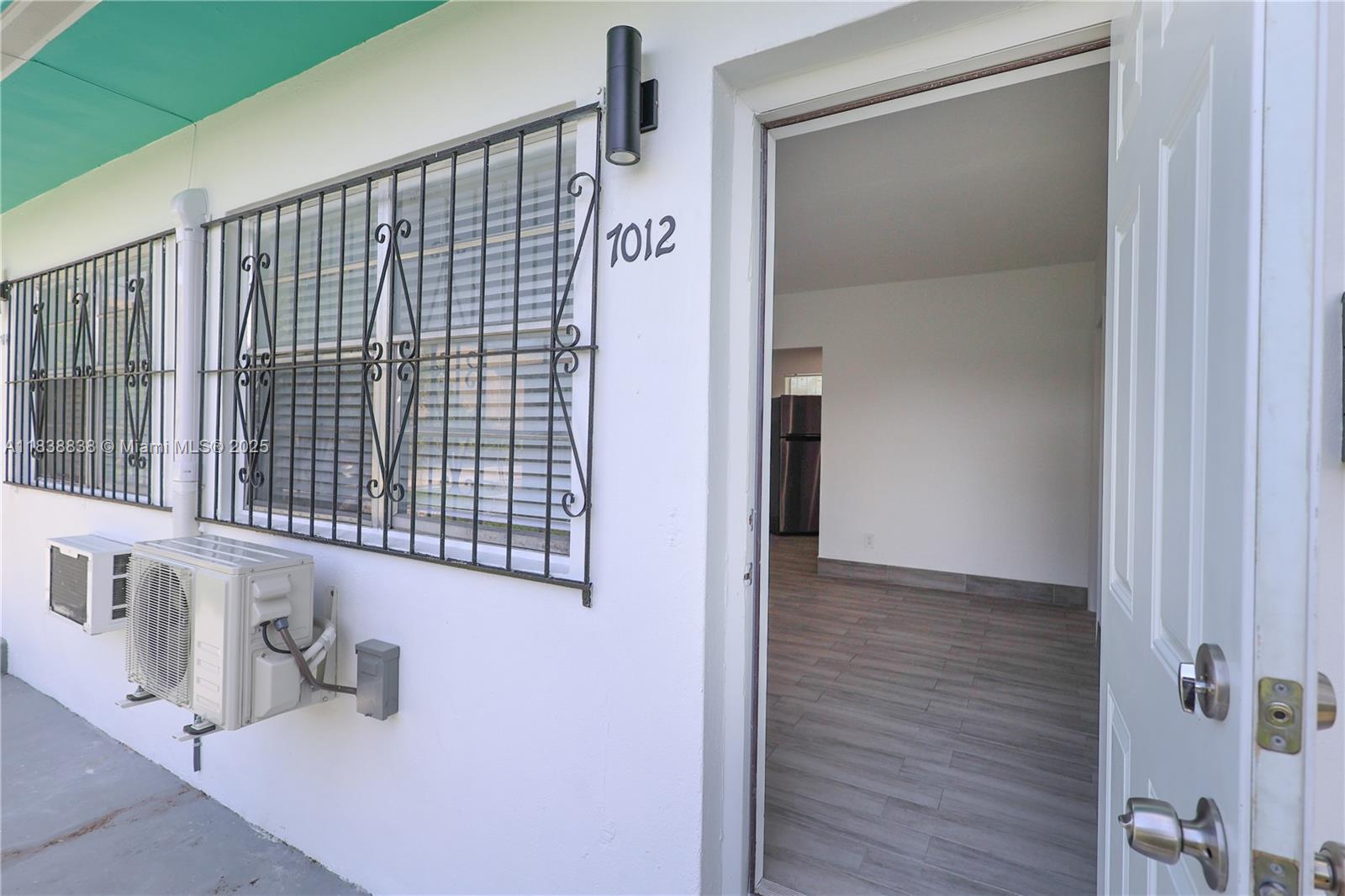 Property photo # 0
