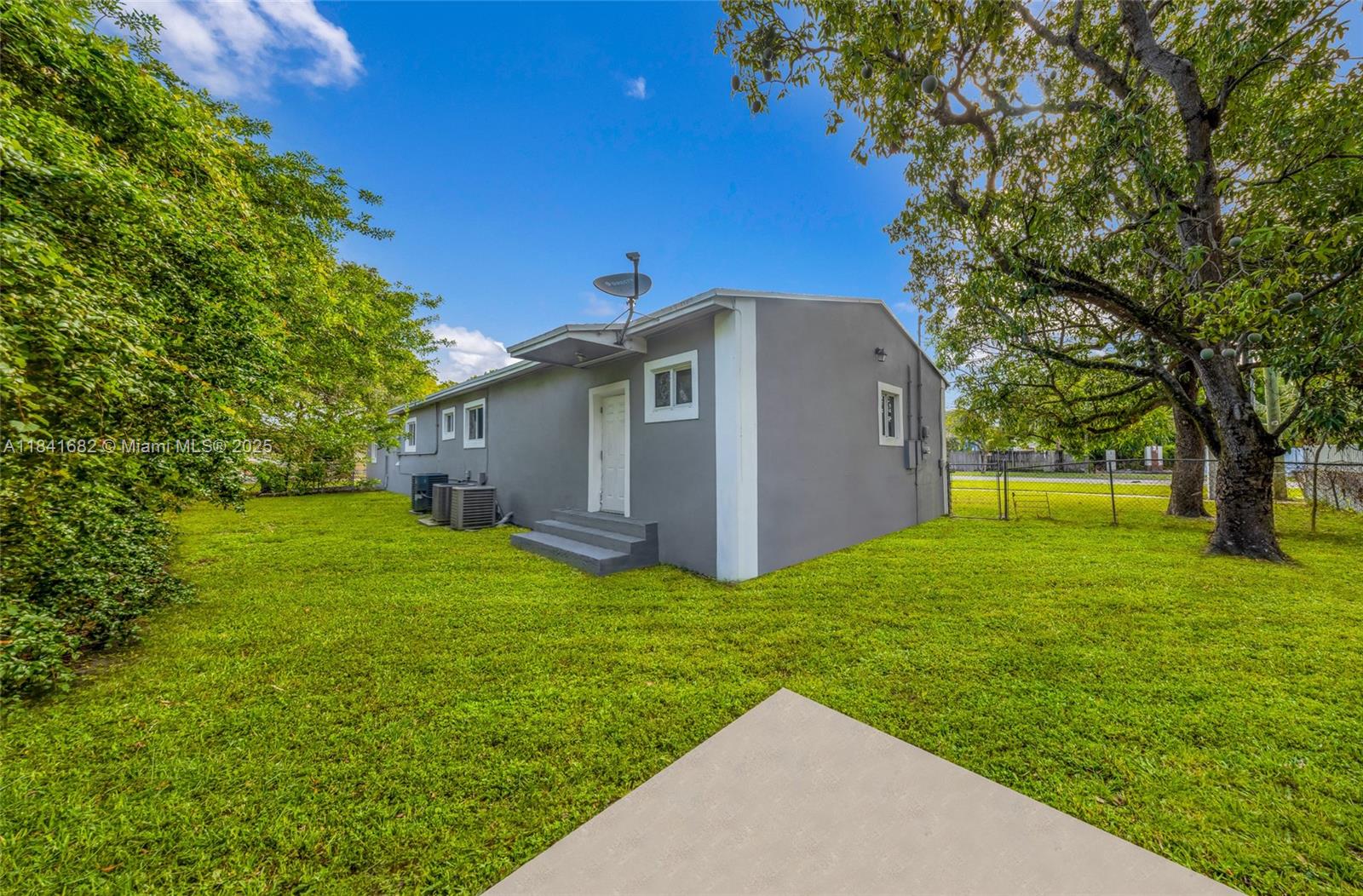 12090 NW 12th Ave, North Miami, Florida image 43