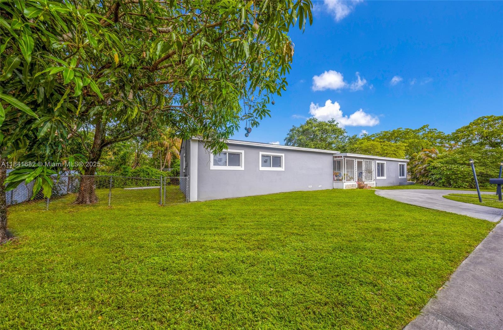12090 NW 12th Ave, North Miami, Florida image 46