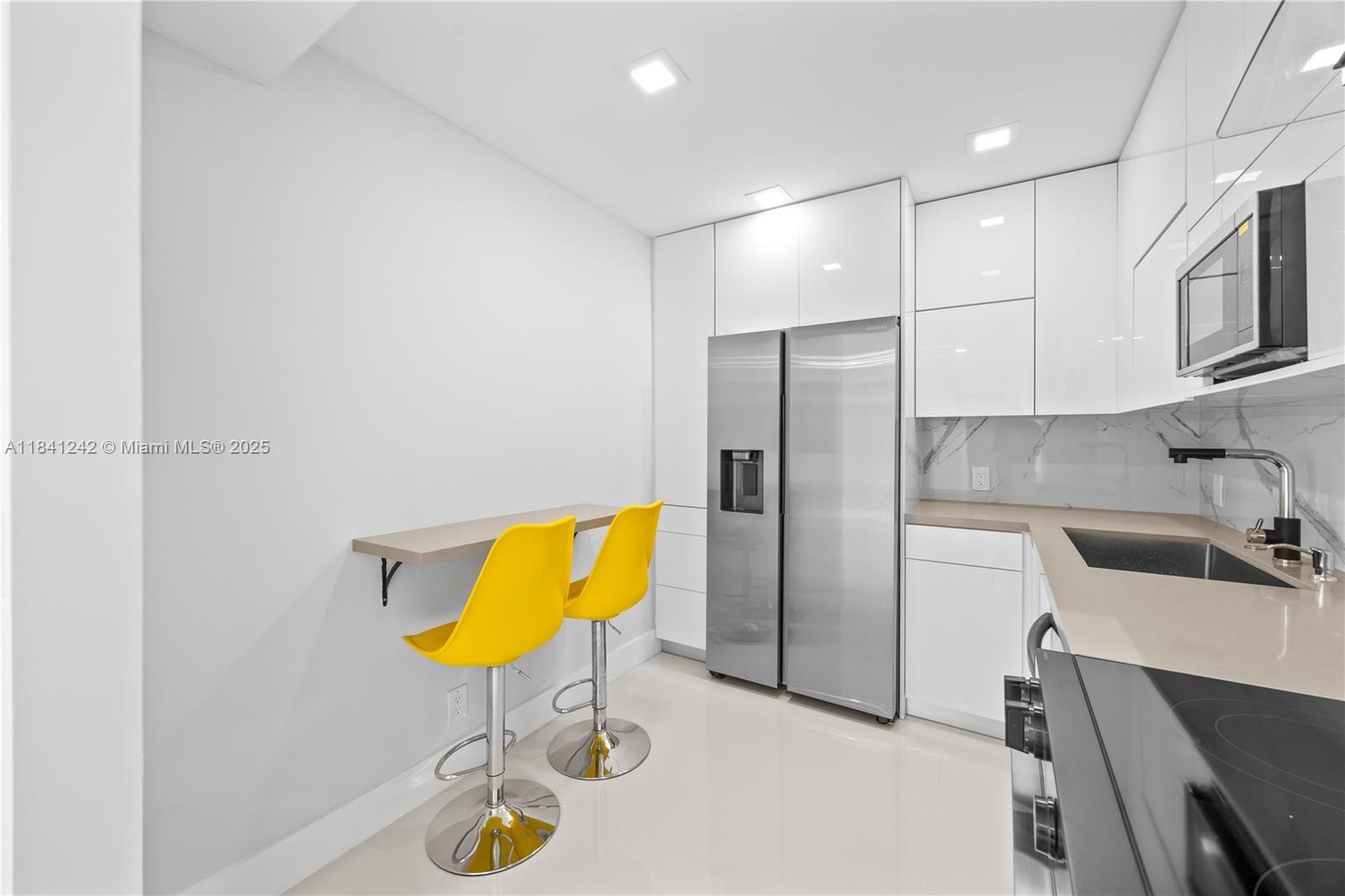 20379 W Country Club Drive #1631, Aventura, Florida image 3