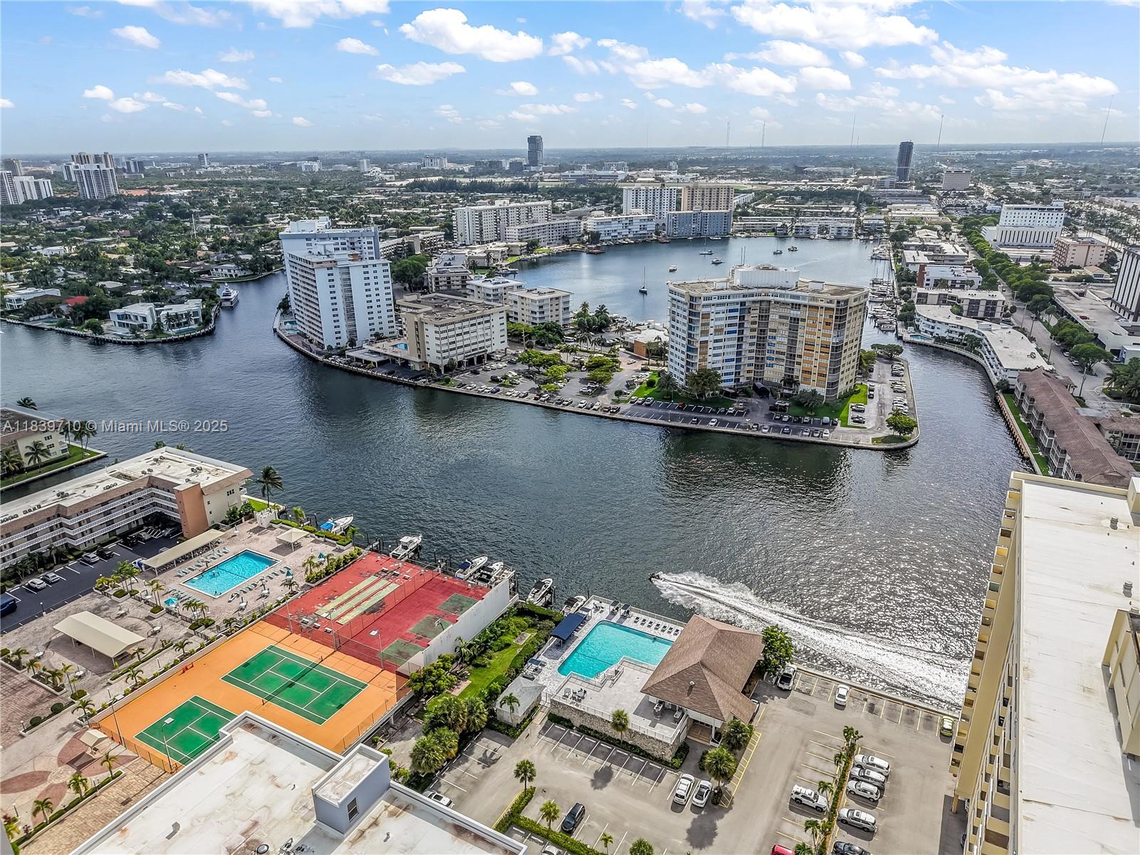 1849 S Ocean Dr #507, Hallandale Beach, Florida image 4