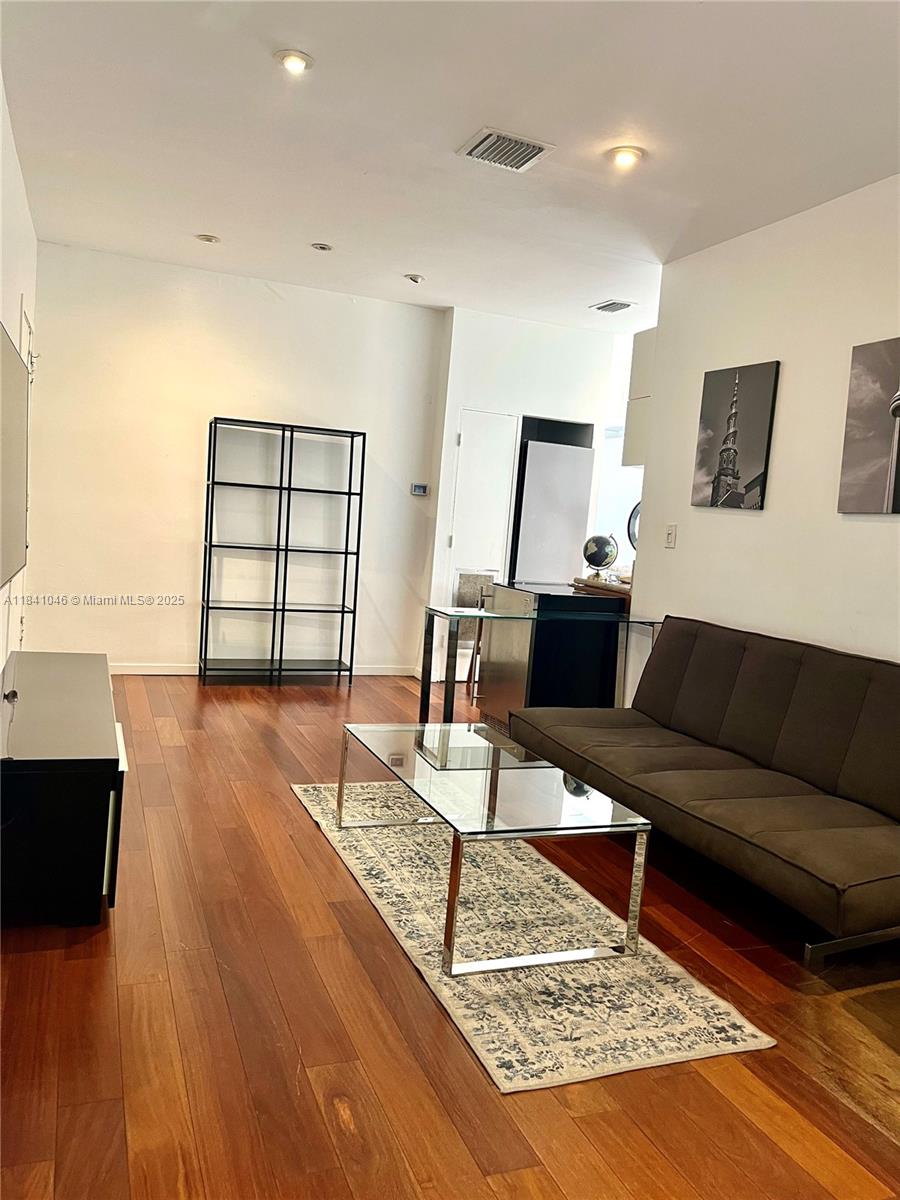 642 Michigan Ave #20, Miami Beach, Florida image 3