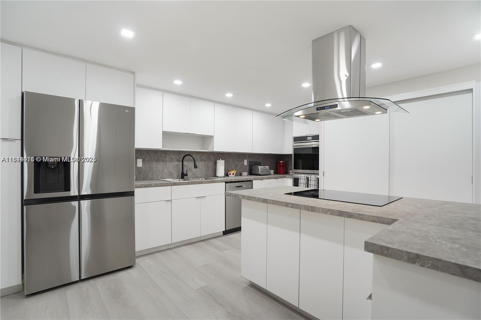 10155 Collins Ave #406, Bal Harbour, Florida image 26