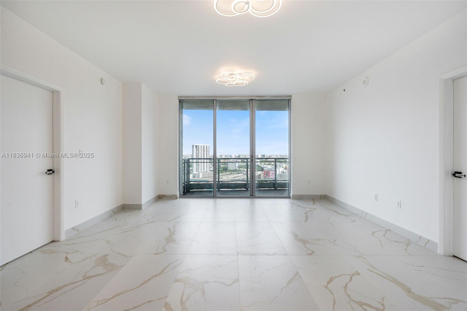 90 SW 3rd St #2506, Miami, Florida image 1