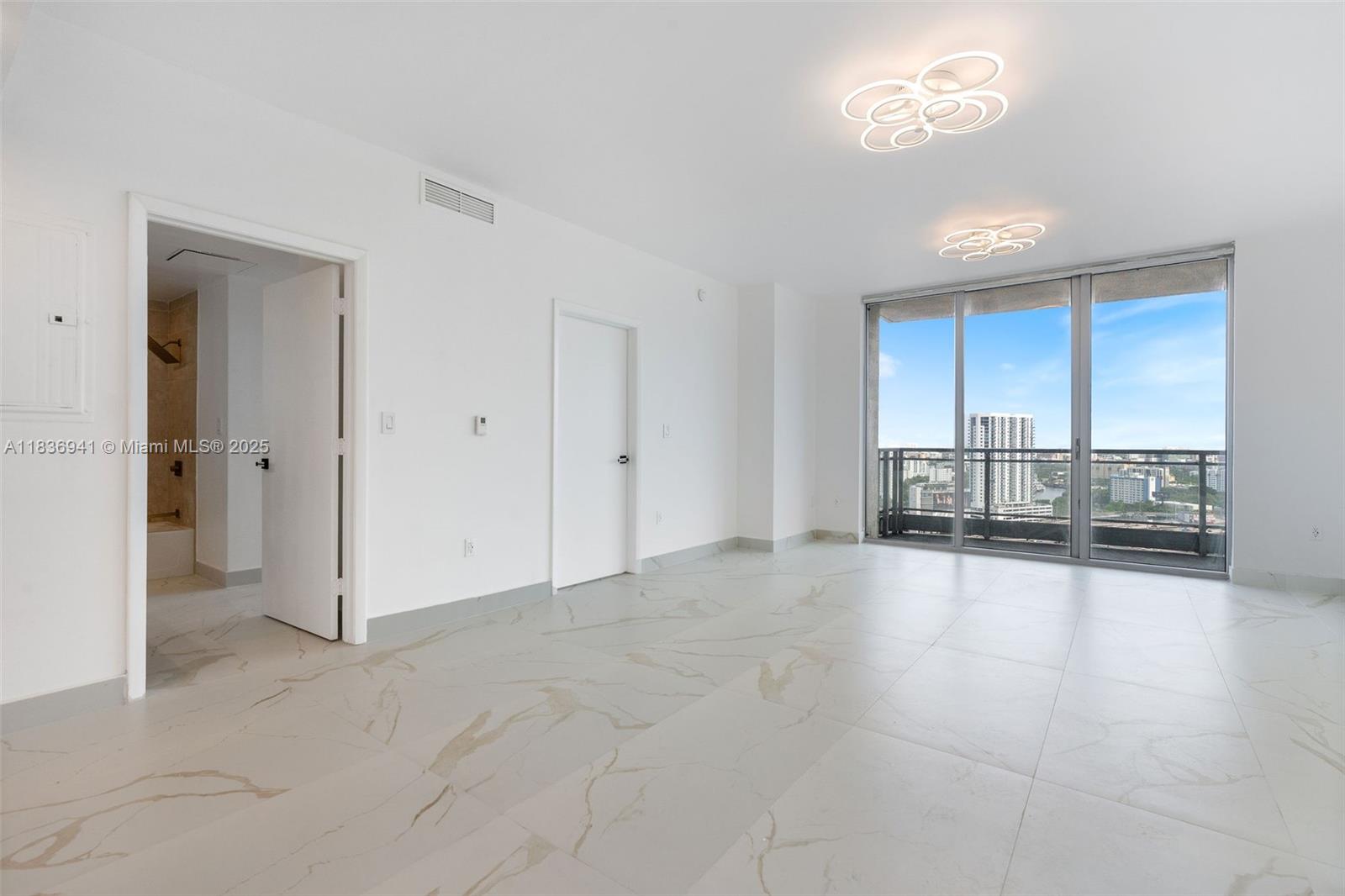 90 SW 3rd St #2506, Miami, Florida image 10