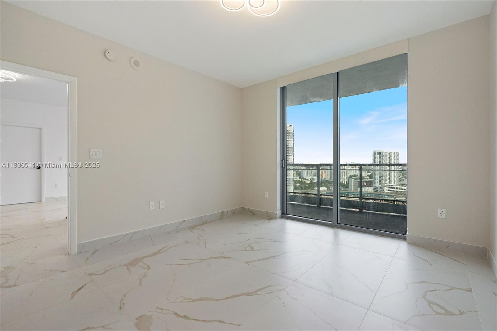 90 SW 3rd St #2506, Miami, Florida image 21