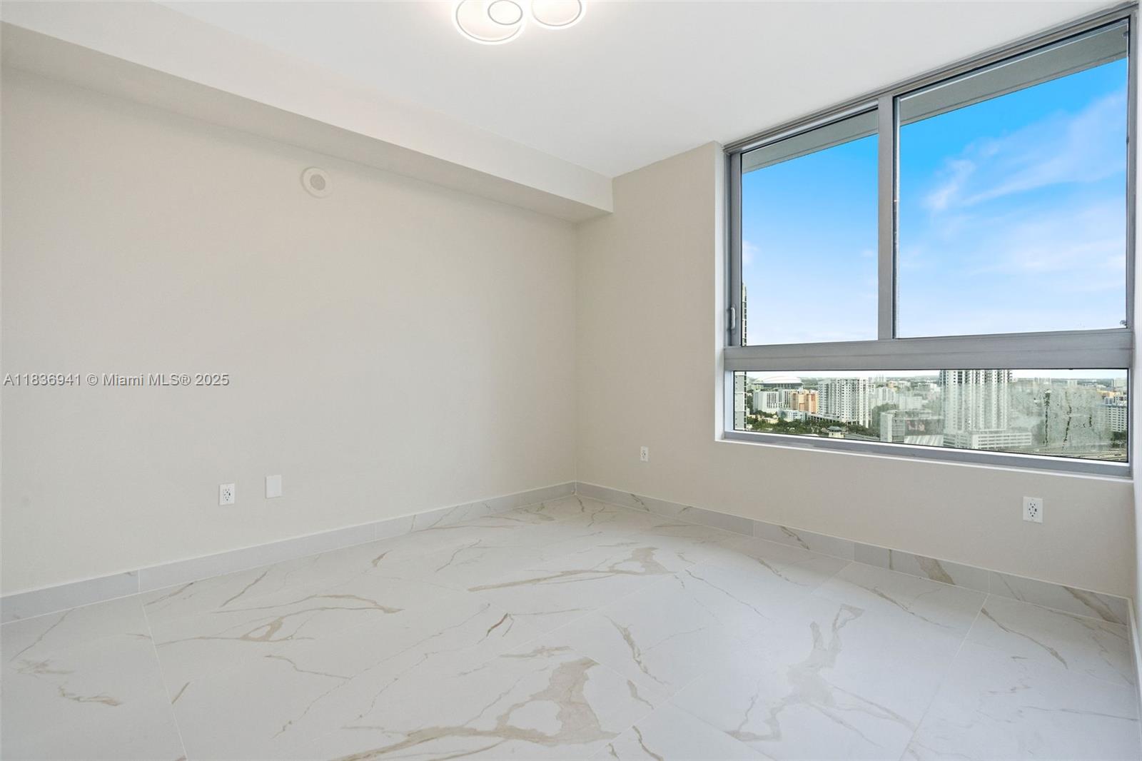 90 SW 3rd St #2506, Miami, Florida image 22