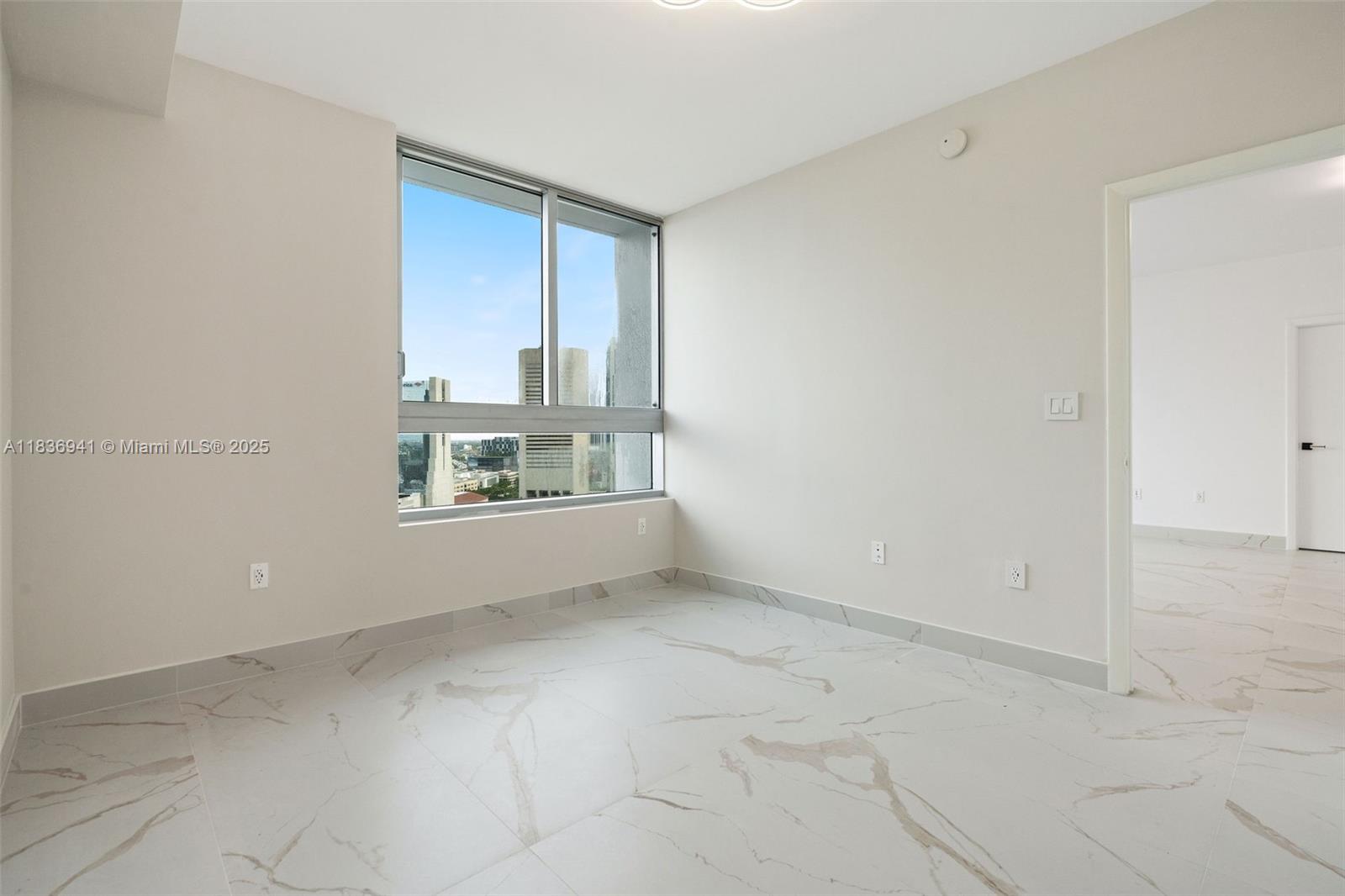 90 SW 3rd St #2506, Miami, Florida image 23