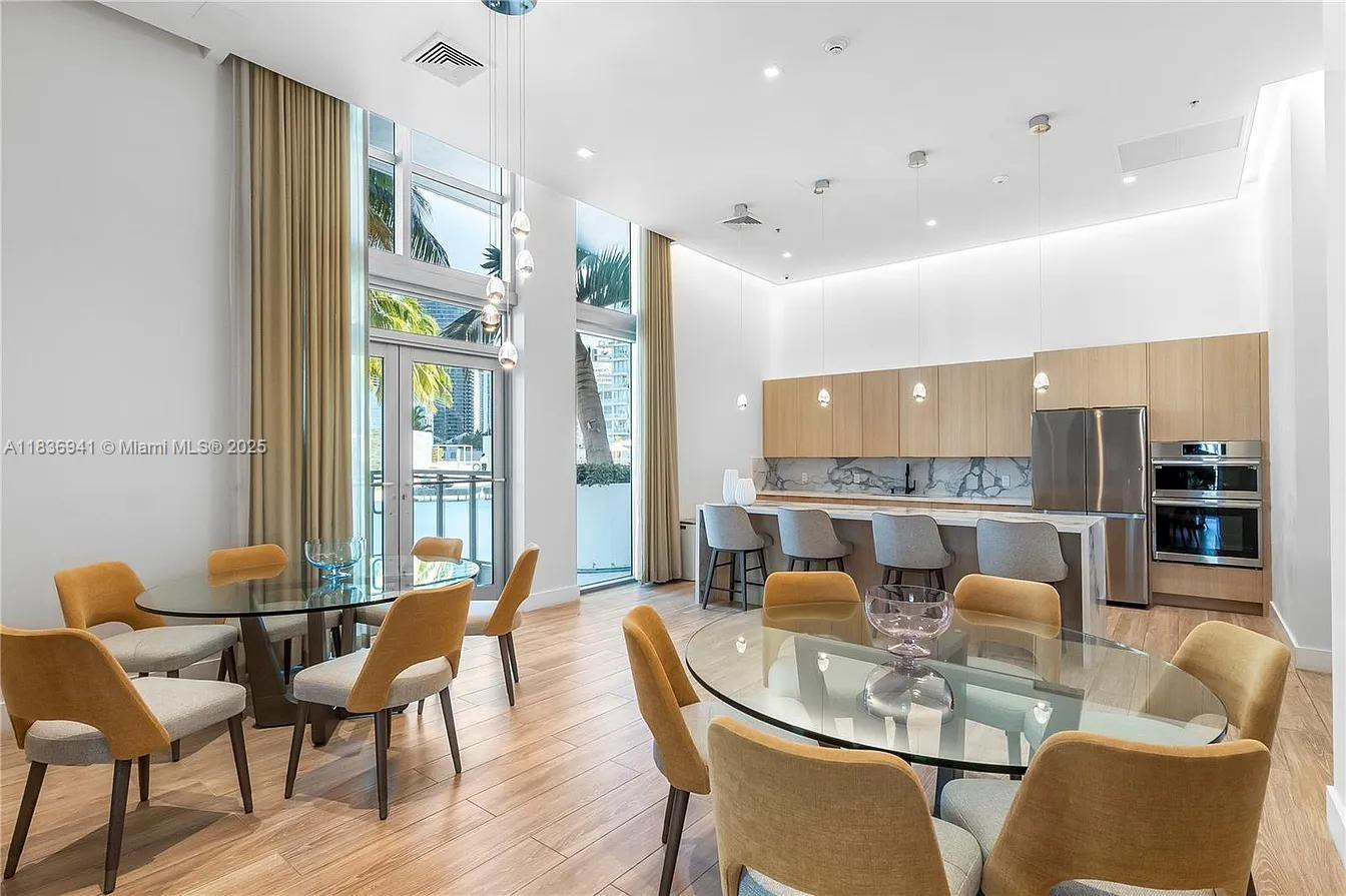 90 SW 3rd St #2506, Miami, Florida image 40