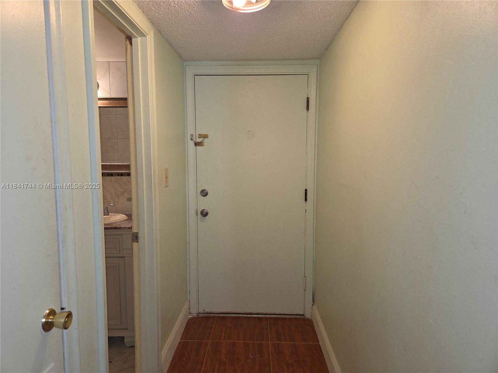 4821 NW 22nd Ct #110, Lauderhill, Florida image 3