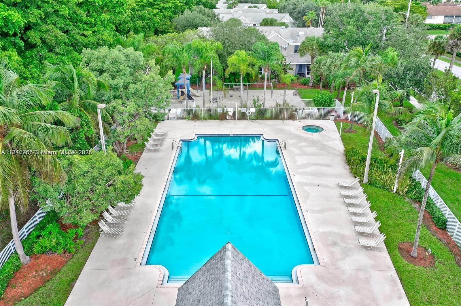 7858 Dixie Beach Cir #7858, Tamarac, Florida image 7