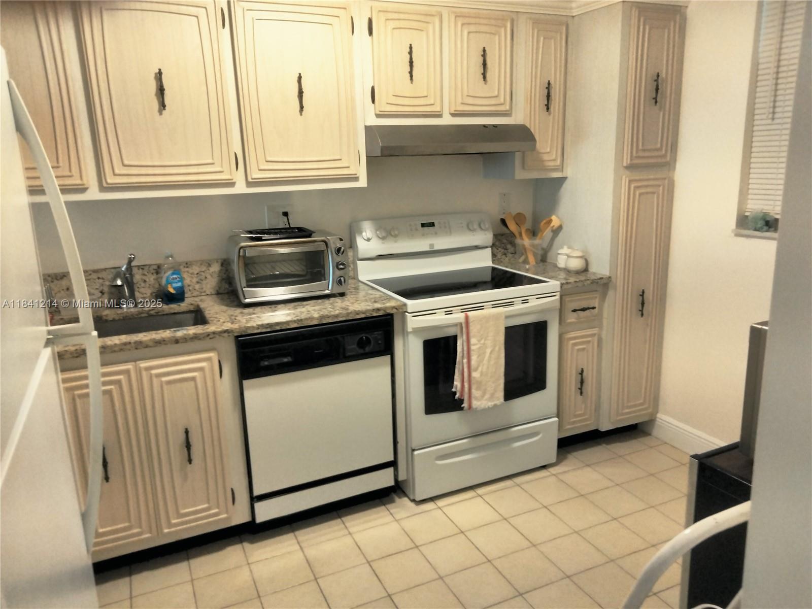 Property photo # 9