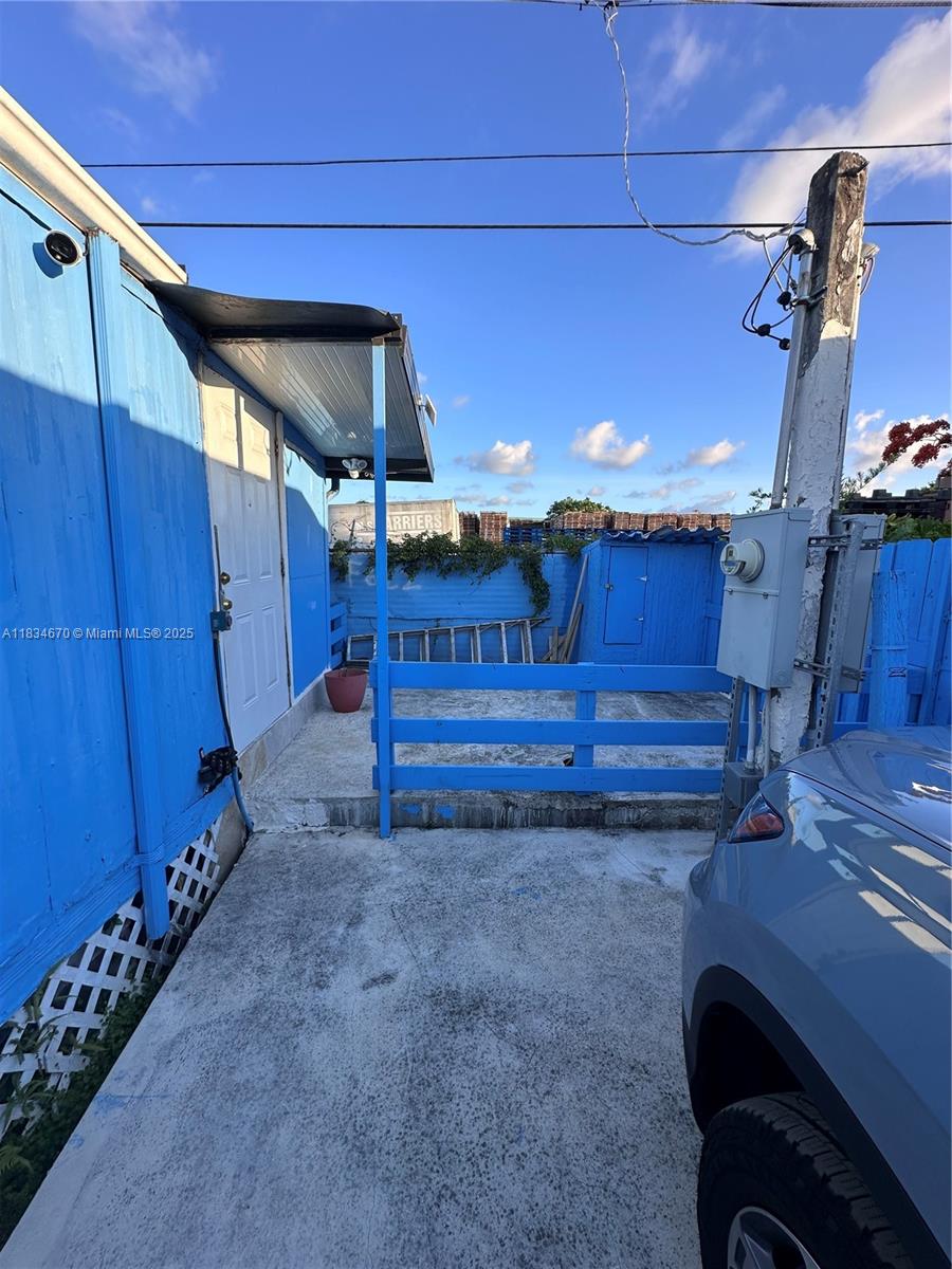 3520 NW 79th St - F622, Miami, Florida image 2